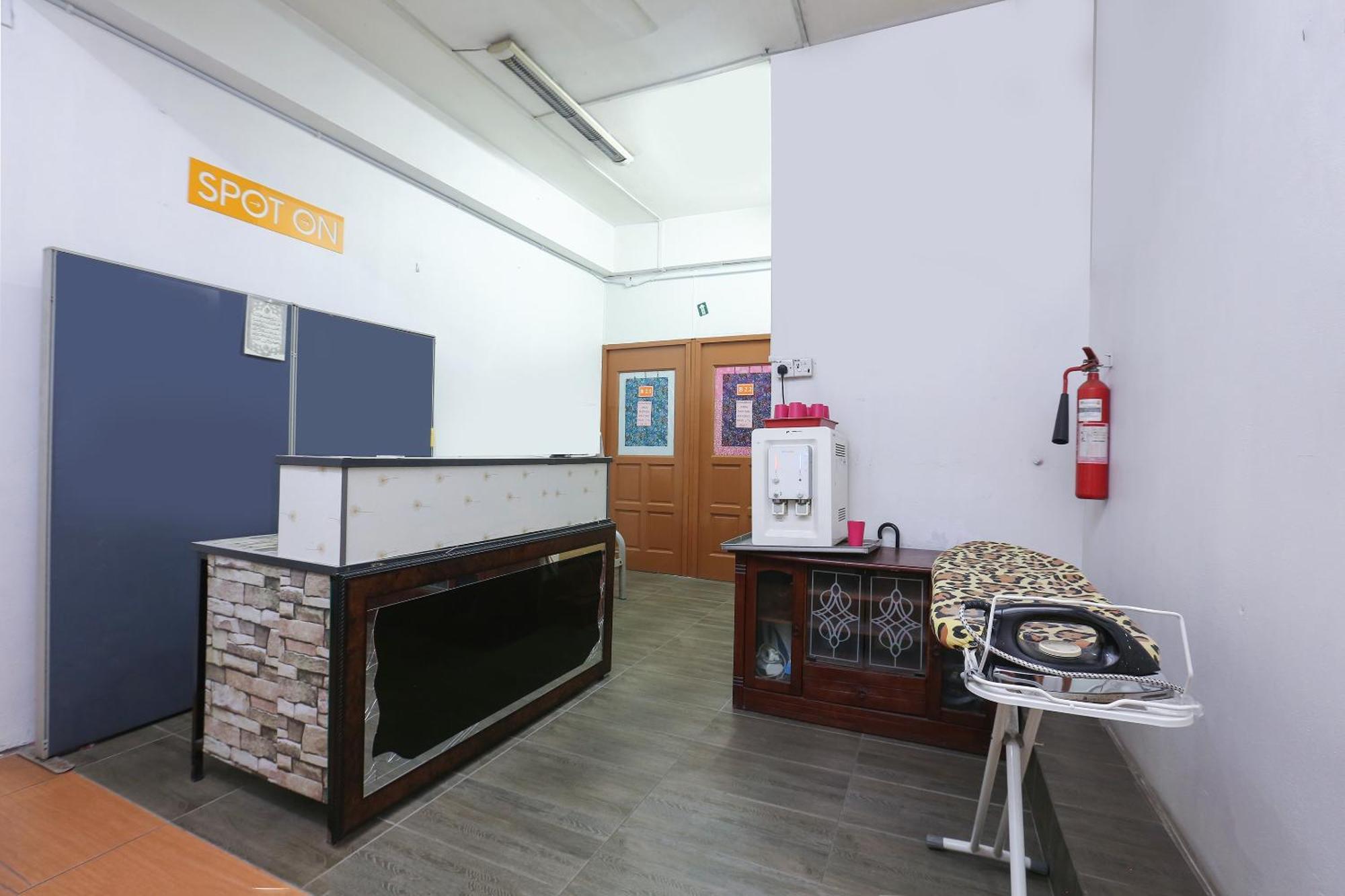 Oyo 89755 D&D Budget Inn Kota Bharu Exterior foto